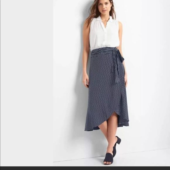 GAP Striped Softspun Wrap Skirt - Picture 1 of 5